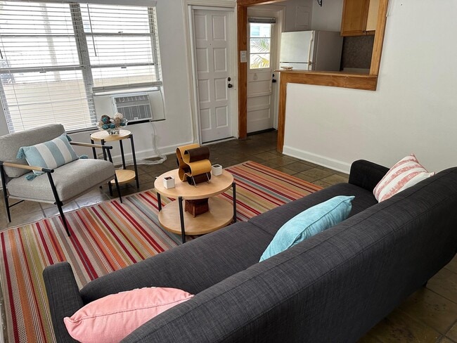 Photo - 361 S County Rd Unit 6