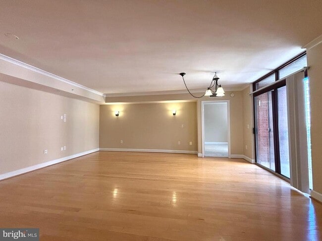 Photo - 1201 N Garfield St Unit 519