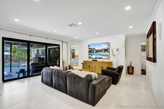 Photo - 313 Layne Blvd