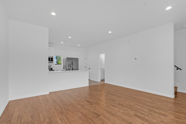 Photo - 5501 E 15th St