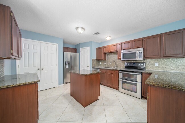 Photo - 327 Chateau Woods Pkwy Dr