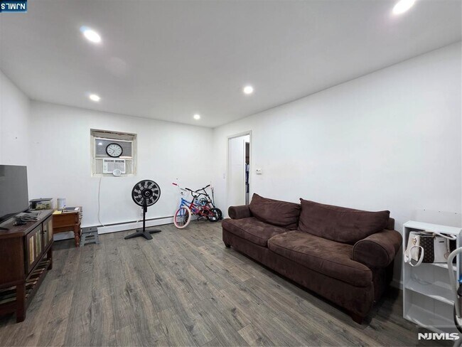 Photo - 35 Gaston Ave Unit 2