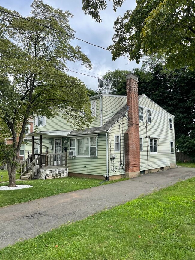 Building Photo - 214 Columbia St Unit 2nd Floor