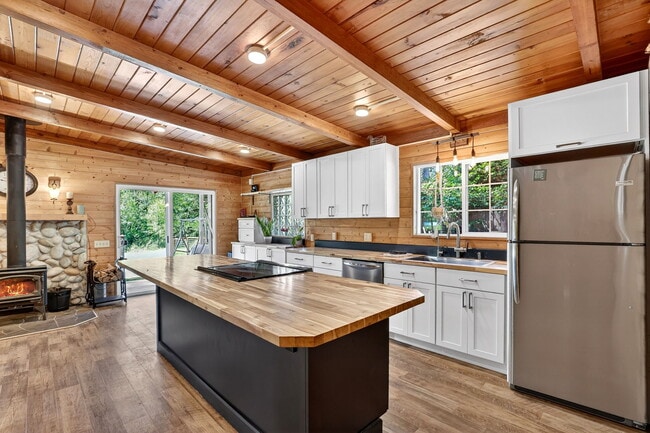 Photo - 28803 SE Woods Rd