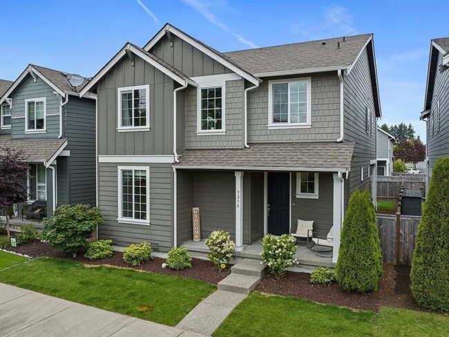 4 Bedroom Single Family Home in Lacey - 4 Bedroom Single Family Home in Lacey