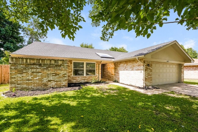 Photo - 2677 Steppington St