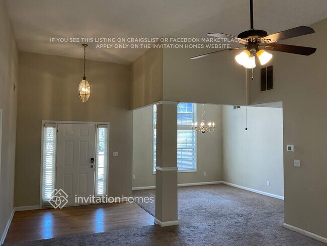 Photo - 219 Lakeview Pl