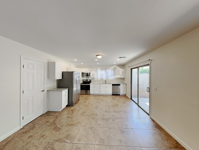 Photo - 1108 E Parkview Ct