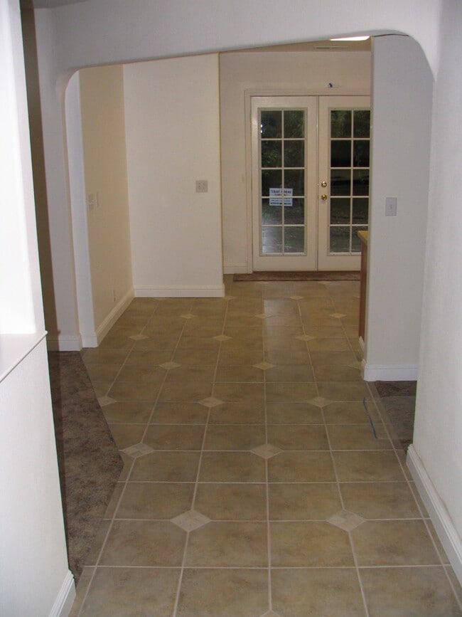 Photo - 802 W 4th Ave