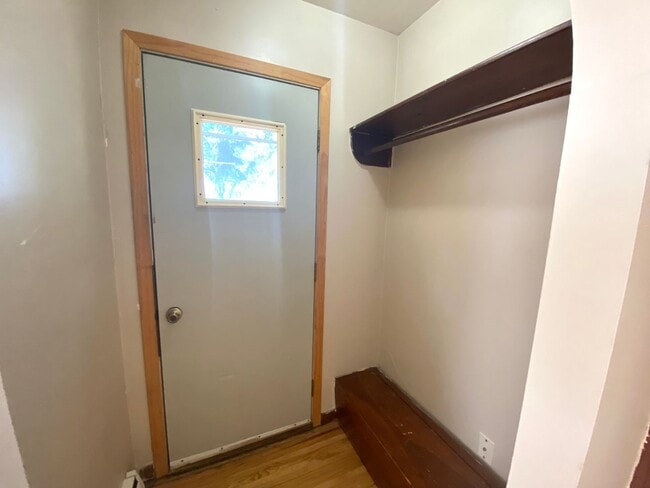 Photo - 4 Bed 2 Bath Home!