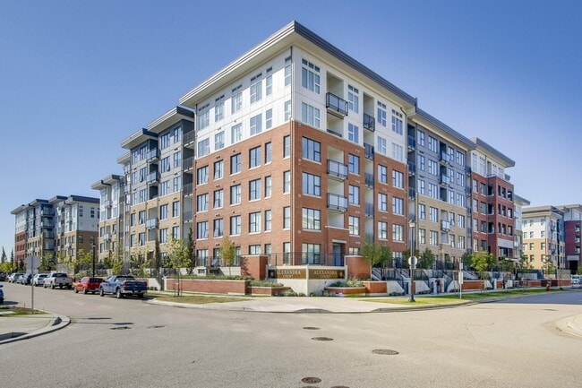 Building Photo - 9366 Tomicki Ave