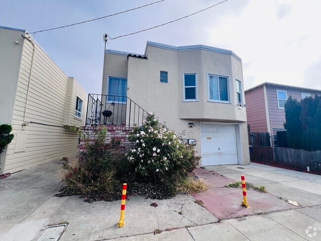 Building Photo - 660 Railroad Ave Unit 660A Rental