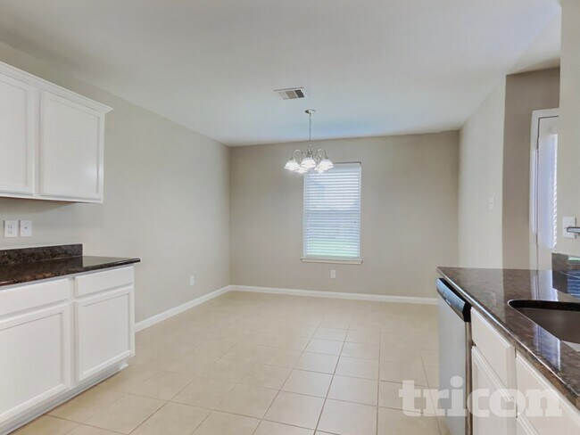 Photo - 334 Shoshone Ridge Dr
