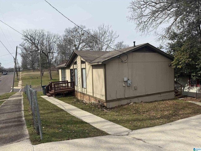 Photo - 1828 Avenue W