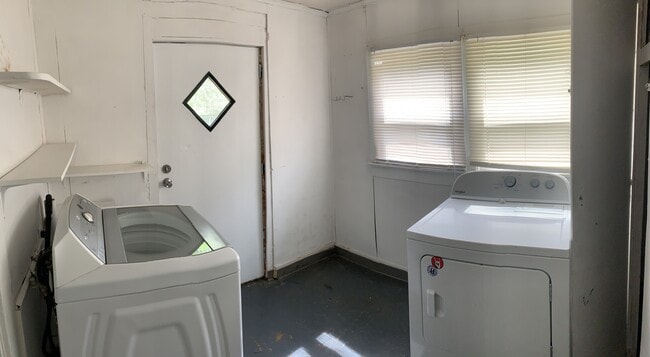 Photo - 1236 Oliver St