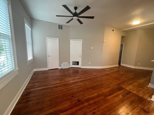 Photo - 1 Bedroom 1 Bath Apartment in Wraggsboro - Downtown Charleston