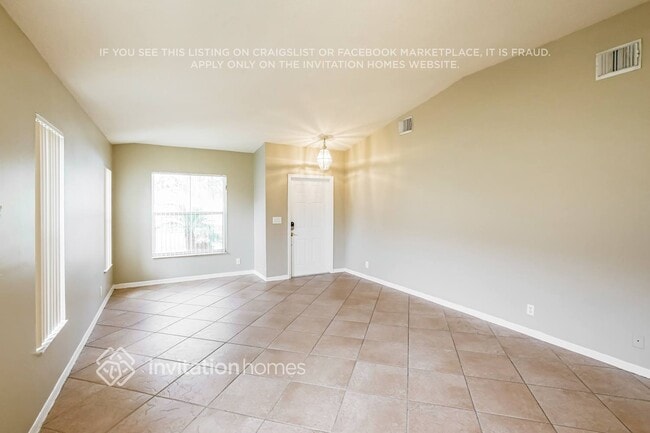 950 SW 164th Ave