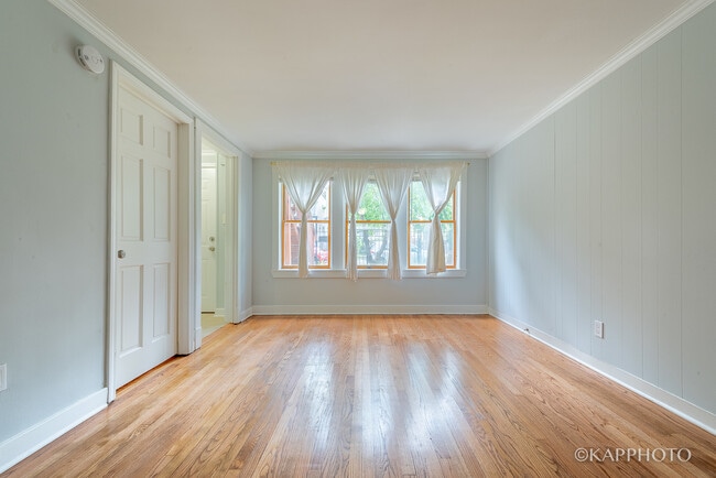 Photo - 3108 N St Louis Ave Unidad 1