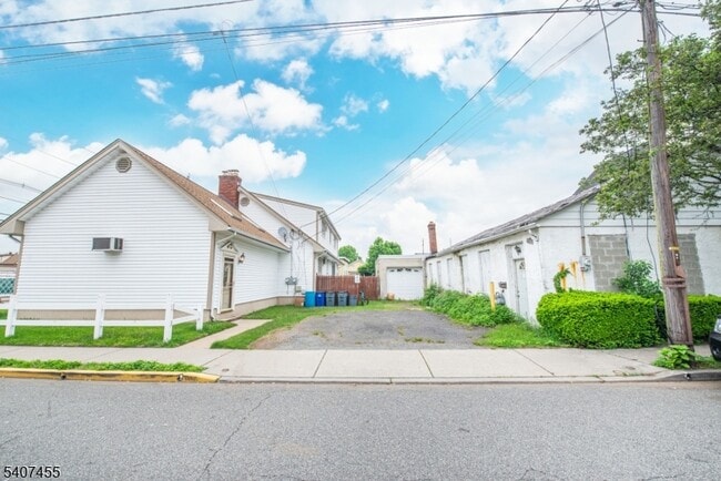 Photo - 84 Locust Ave