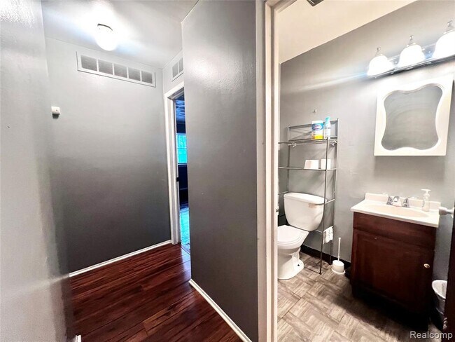 22116 Dante St Unit 218