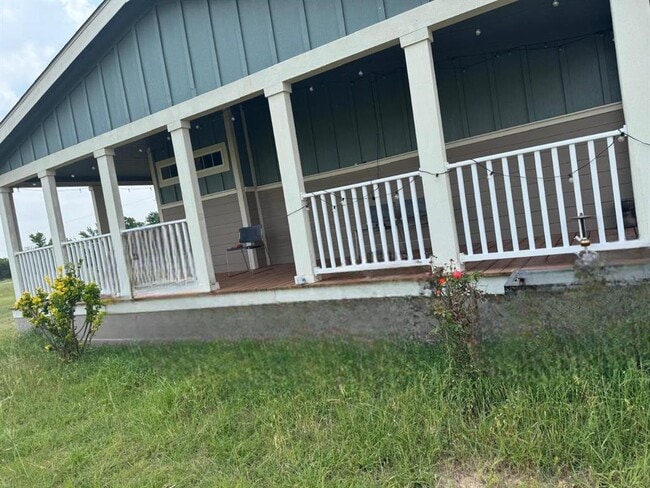 Photo - 2804 Black Waxy Rd House