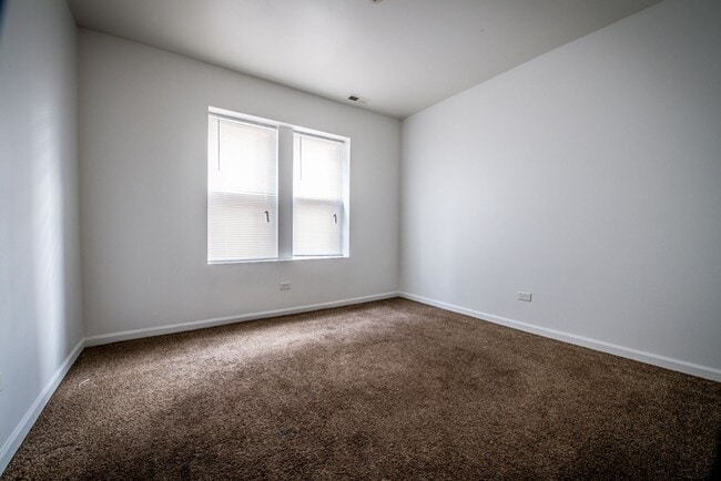 1101 N LeClaire