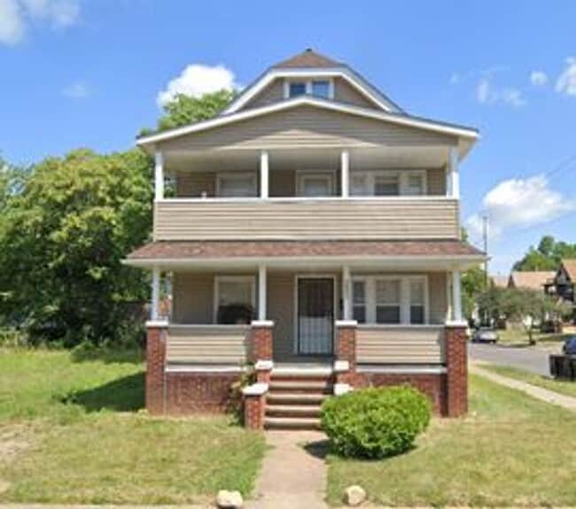 Building Photo - 2863 Avondale Ave Unit 2865-3rd. Rental