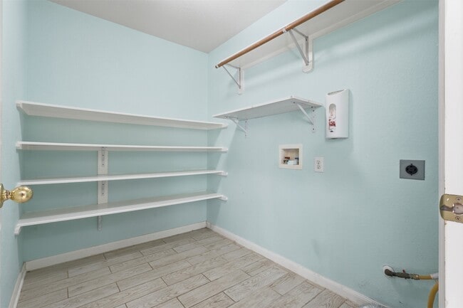 3206 Rose Quartz Ln
