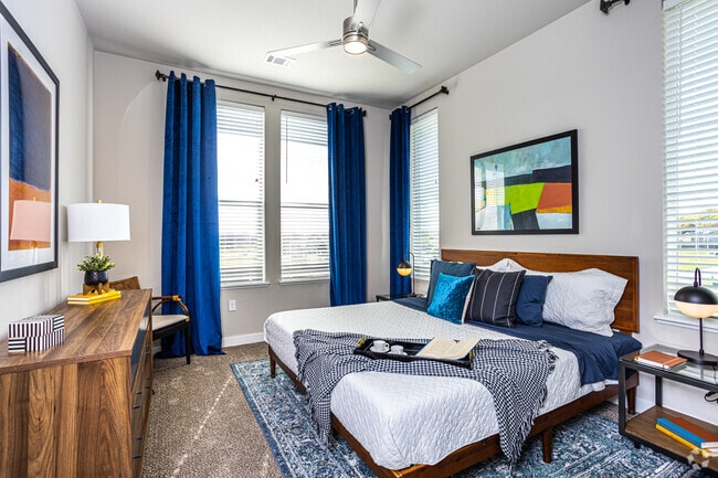 2BR, 2BA - 1016SF