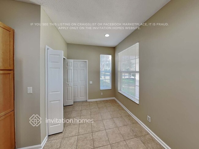 Photo - 9910 52nd St E