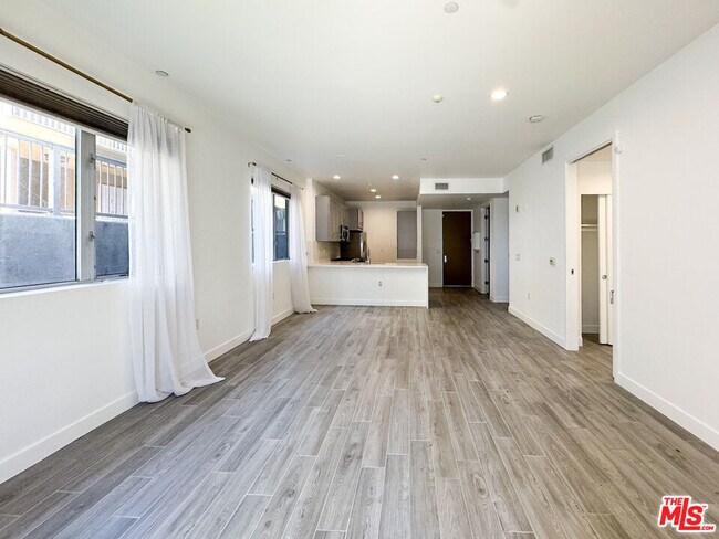 Photo - 6001 Carlton Way Unit 101