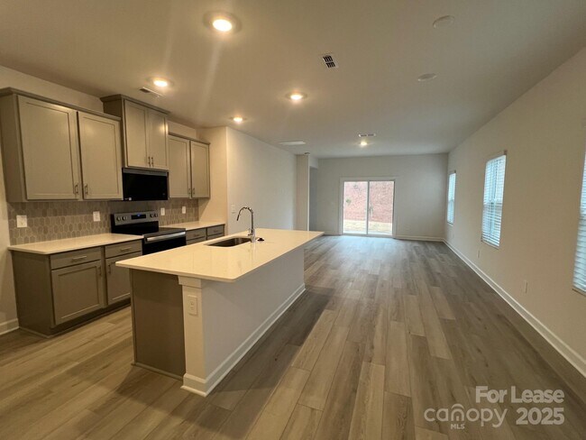 Photo - 1233 30th St Ln NE