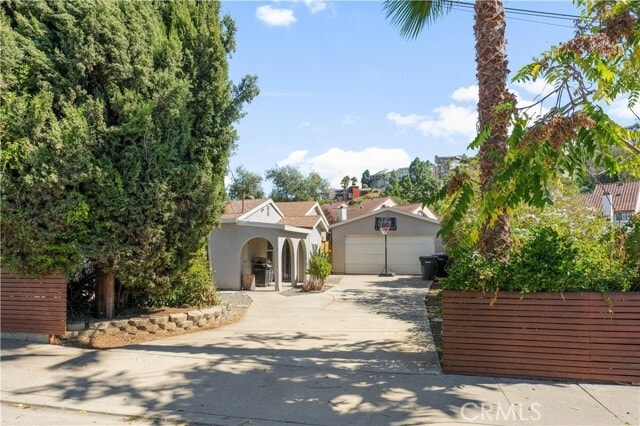 Photo - 285 S Espanita St