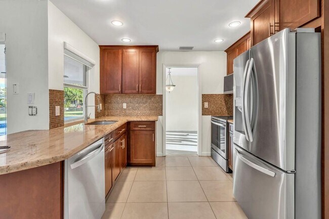 Photo - 290 NW 65th Ave