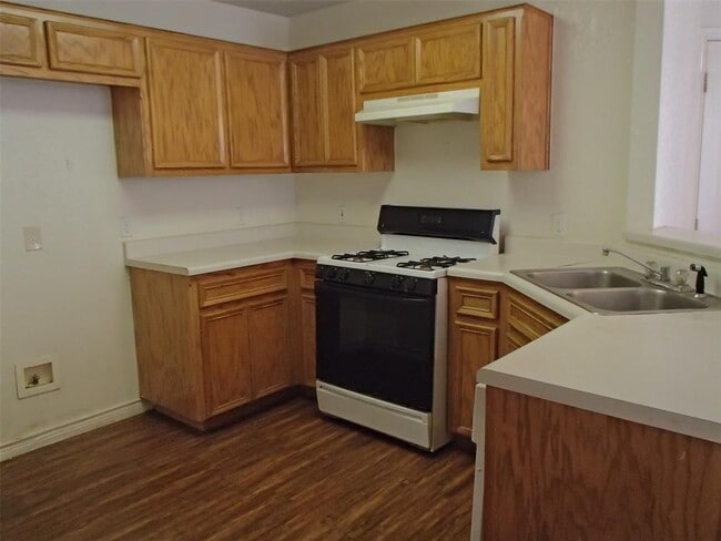 Photo - 304 Tamara Dr