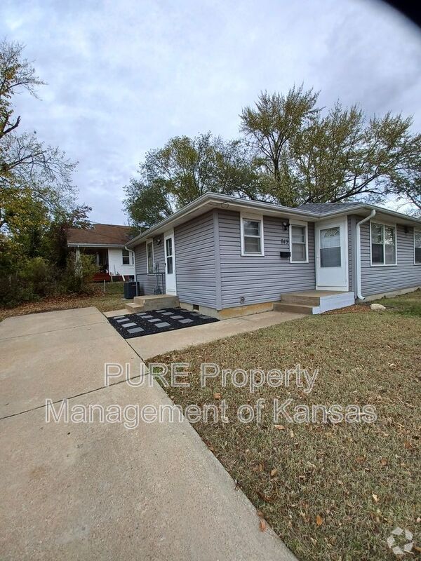 Building Photo - 643 SW Oakley Ave Rental