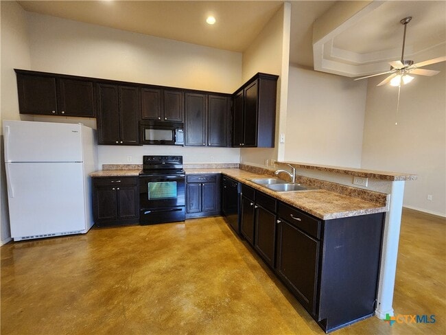 Photo - 210 Anne Louise Dr