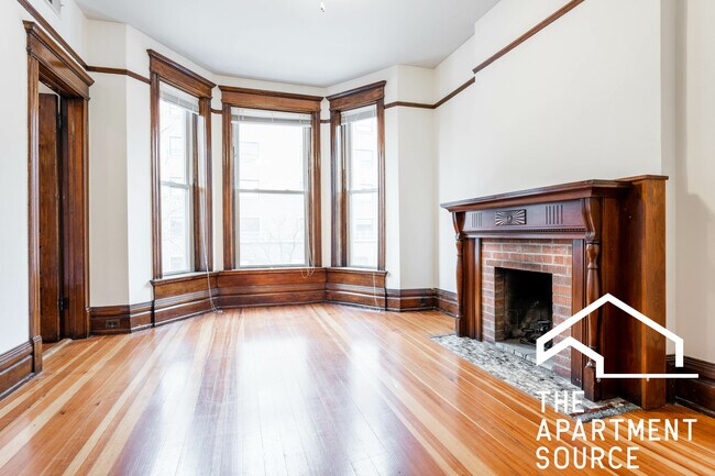 Photo - 851 W Wellington Ave Unit 1