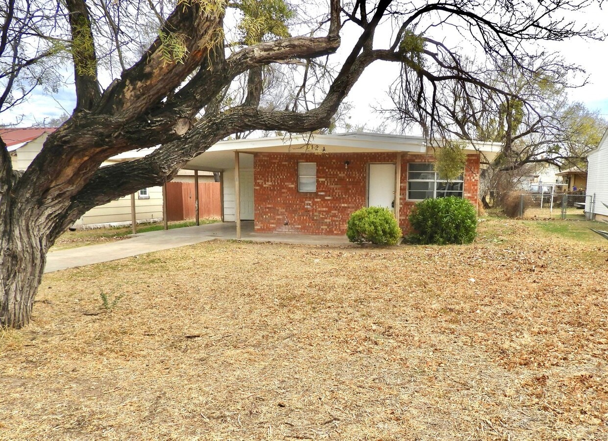 COMING SOON - Cozy 3 Bedroom Home For Lease! - COMING SOON - Cozy 3 Bedroom Home For Lease!