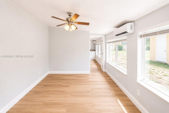 2511 SW 3rd St Unit B- B