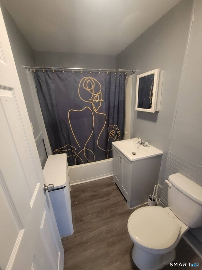 Photo - 117 Tudor St Unit 2