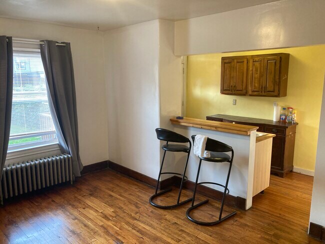 Photo - 3254 Dawson St