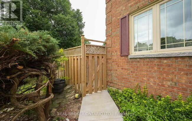 Photo - 20 Campkin St