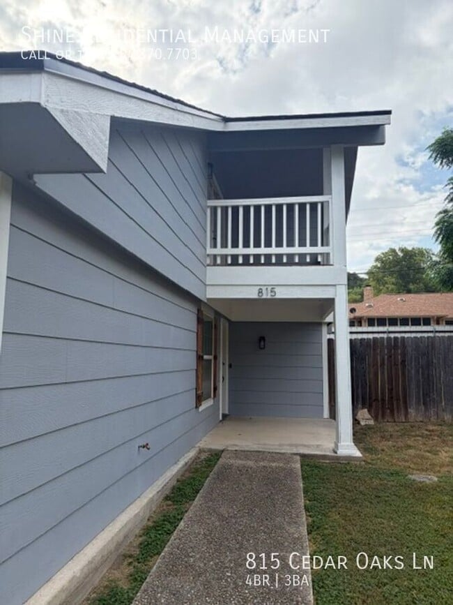 Photo - 815 Cedar Oaks Ln