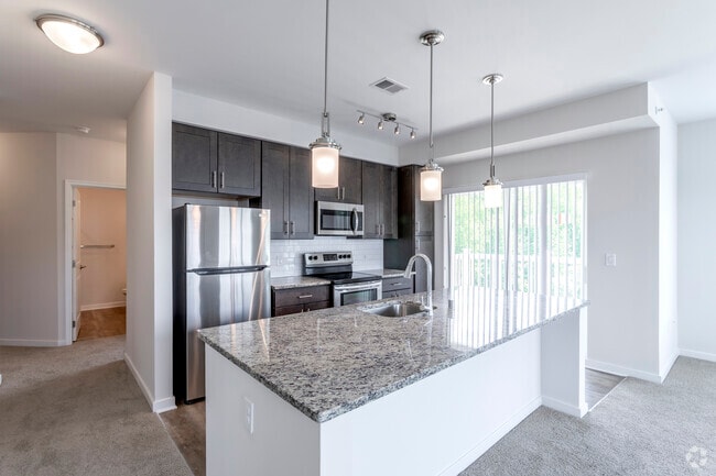 2 BR w/ Den, 2 BA - 1,392