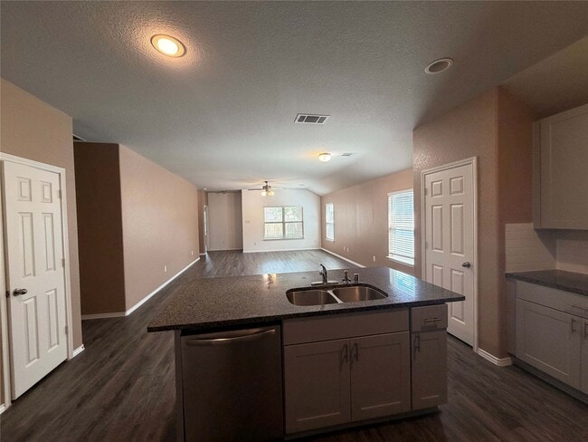 Photo - 2028 Cedar Tree Ct