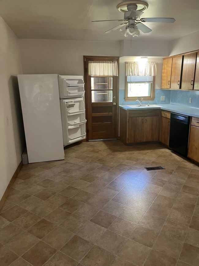 Photo - 310 S Washington St Unit A