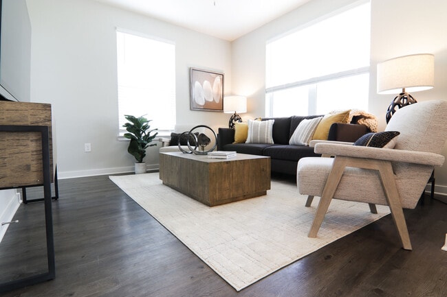 The Ravelle at Ridgeview apartments — community photo