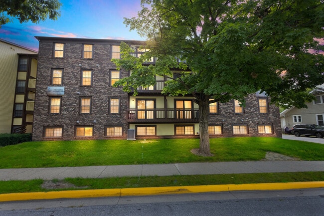 203A8784-anochecer - Victory on Salisbury Apartamentos