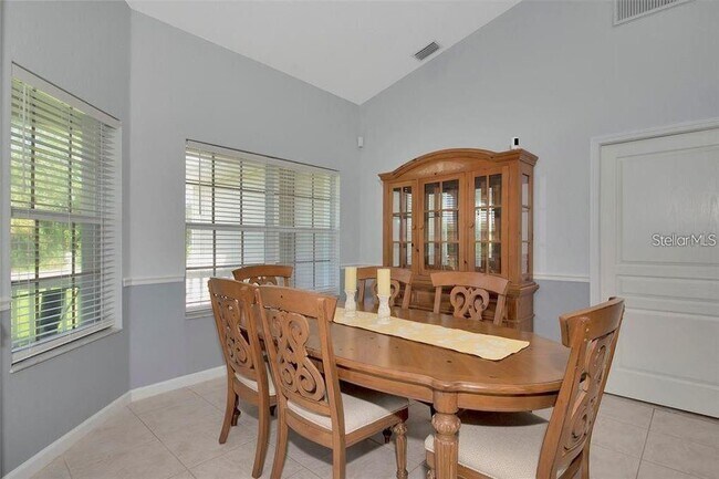 Photo - 2008 Proude St